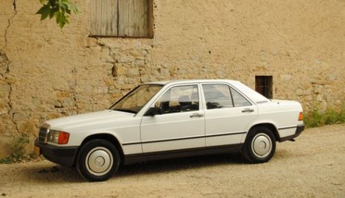 3. Mercedes 190E.jpg