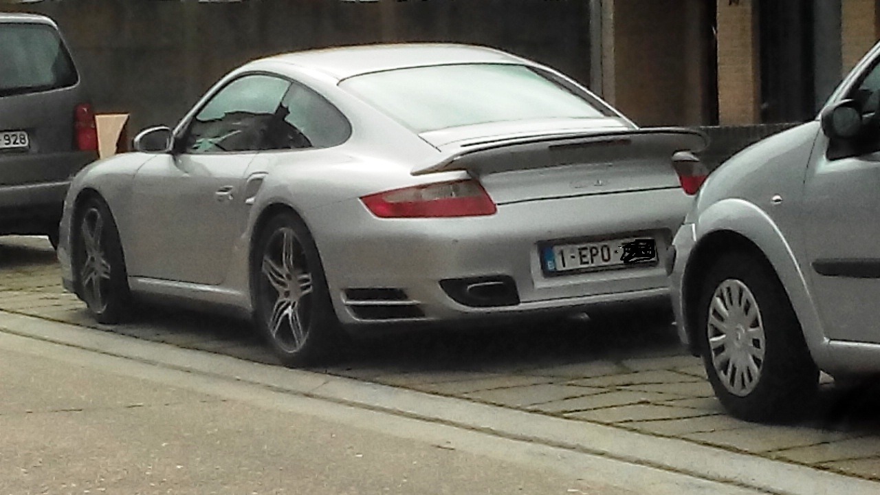 porsche.jpg
