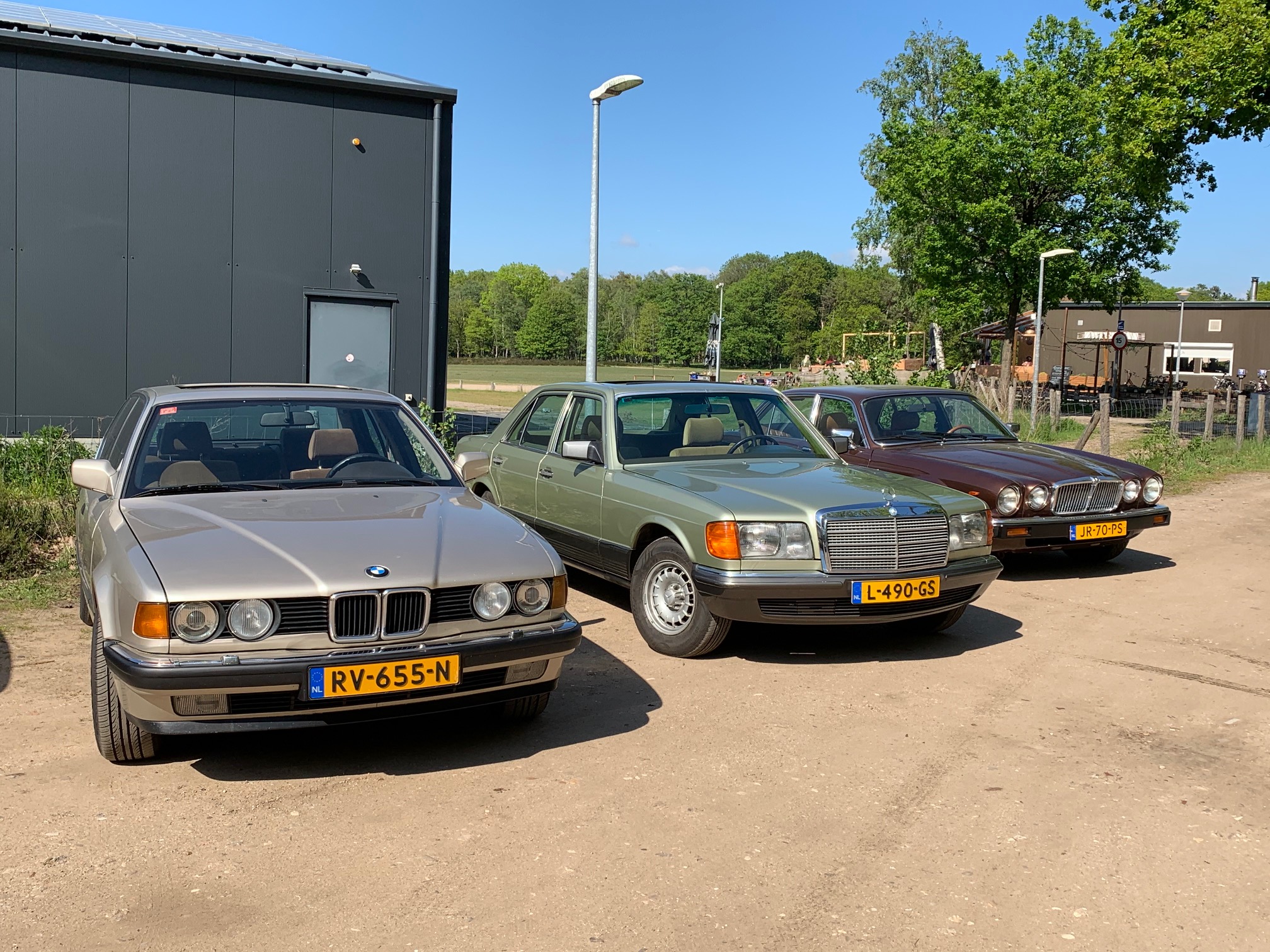 meeting500BMWjaguar2.jpg